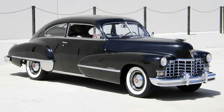 1946 Cadillac Series Sixty-Two Sixty-Two Club Coupé 5.7 V8