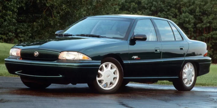 1996 Buick Skylark 3.1 V6 Automatic, 4-speed