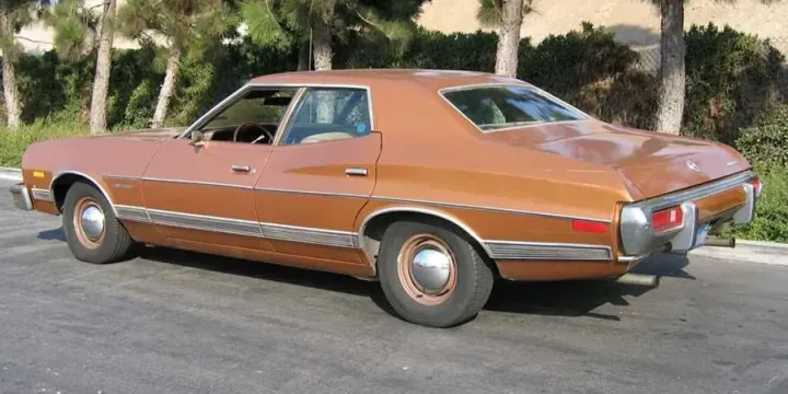 1973 Ford Torino 4-door Pillared Hardtop 5.8 V8 SelectShift, 3-speed