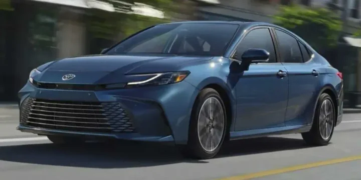2025 Toyota Camry Hybrid e-