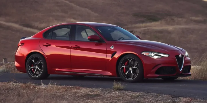 2016 Alfa Romeo Giulia Quadrifoglio