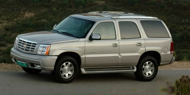 2002 Cadillac Escalade (EU) 6.0 V8 AWD Hydra-Matic, 4-speed