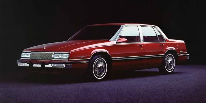 1990 Buick LeSabre Sedan 3.8 V6 Hydra-Matic, 4-speed