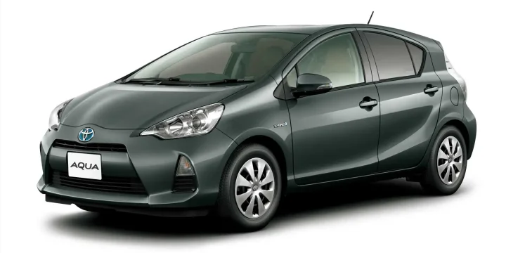 2011 Toyota Aqua Hybrid e-