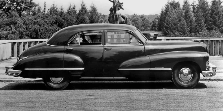 1946 Cadillac Series Sixty-Two Sixty-Two Touring Sedan 5.7 V8