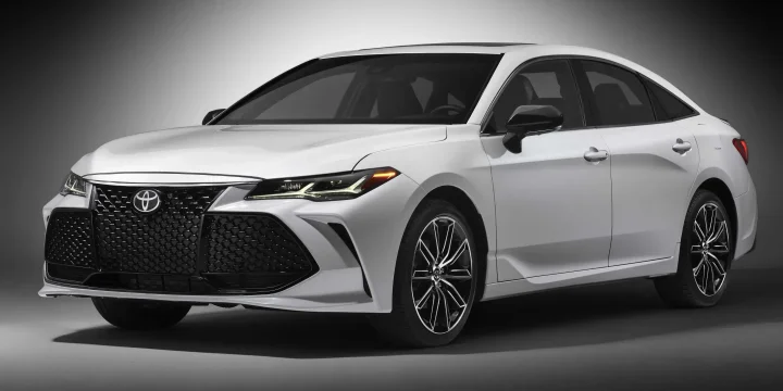 2019 Toyota Avalon generation XX50