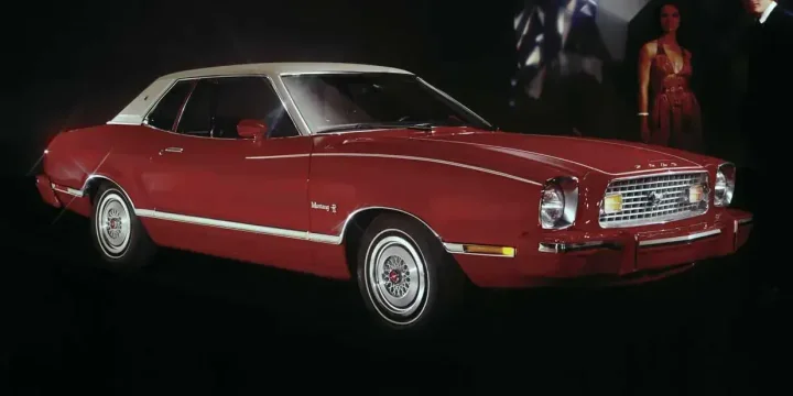 1974 Ford Mustang II Hardtop 2.8 V6