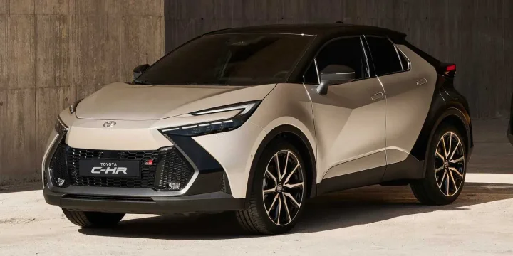2023 Toyota C-HR PHEV e-