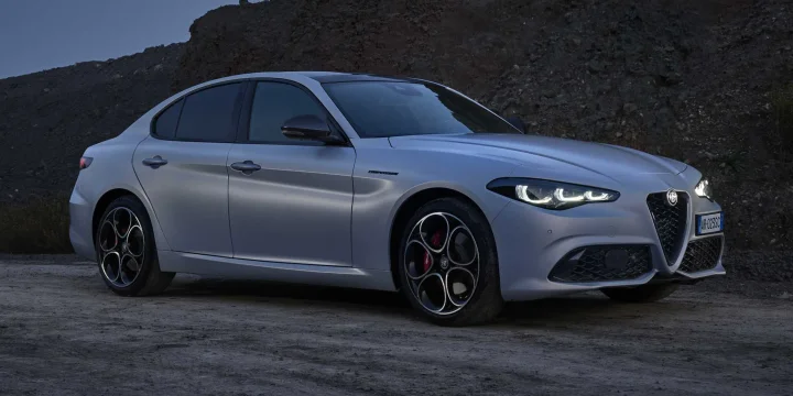 2023 Alfa Romeo Giulia 2.0 Turbo 16V Q4 Automatic, 8-speed