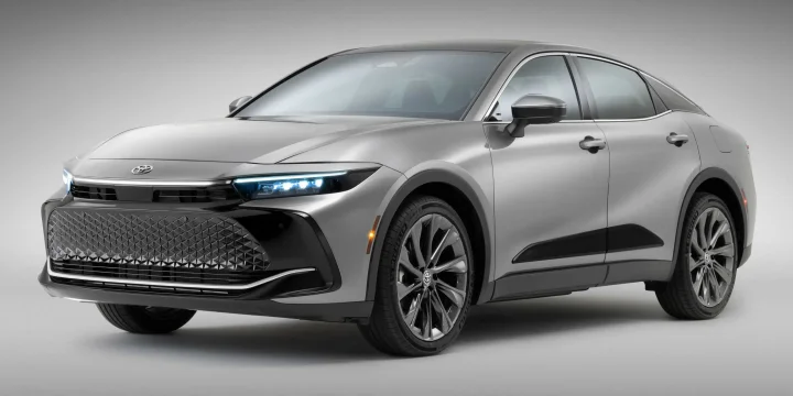 2023 Toyota Crown Crossover Hybrid e-