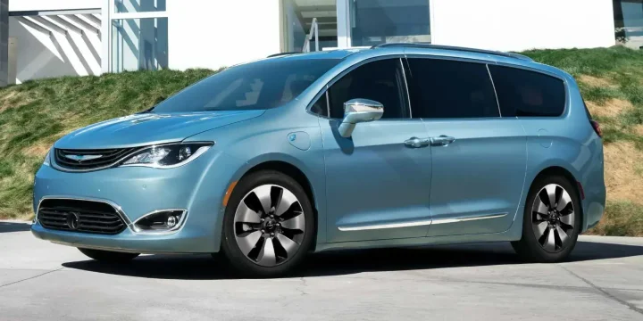 2017 Chrysler Pacifica 3.6 V6 PHEV E-CVT