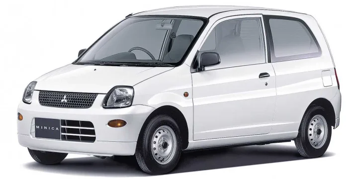 2000 Mitsubishi Minica 3-door