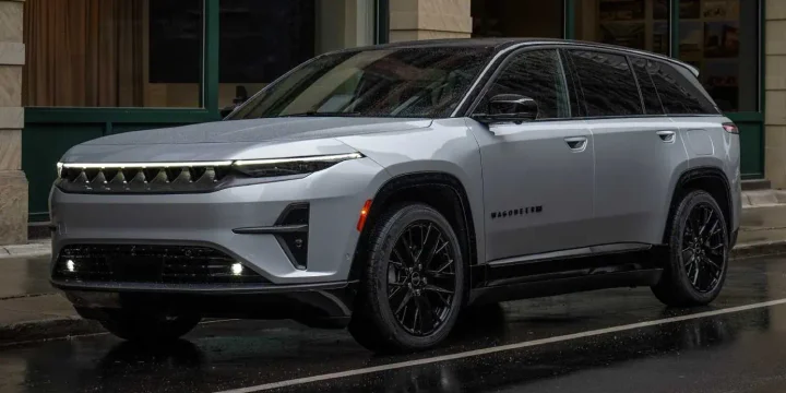2025 Jeep Wagoneer S 100 kWh AWD