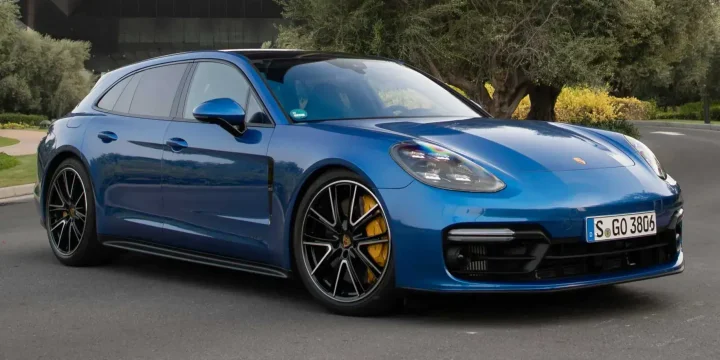 2019 Porsche Panamera GTS Sport Turismo