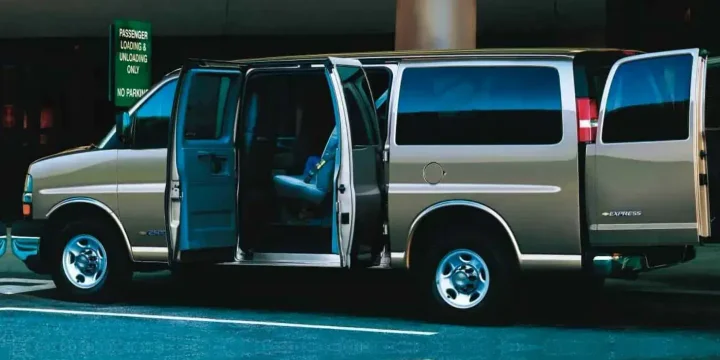 2003 Chevrolet Express G2500 Passenger Van Hydra-Matic, 4-speed