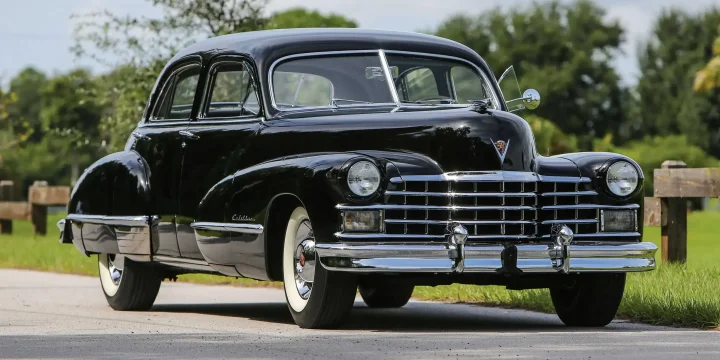 1947 Cadillac Series Sixty Special Fleetwood Sixty Special 5.7 V8