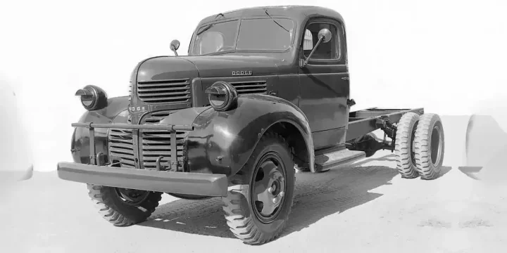 1942 Dodge DC-Series HD 5.4 Manual, 5-speed