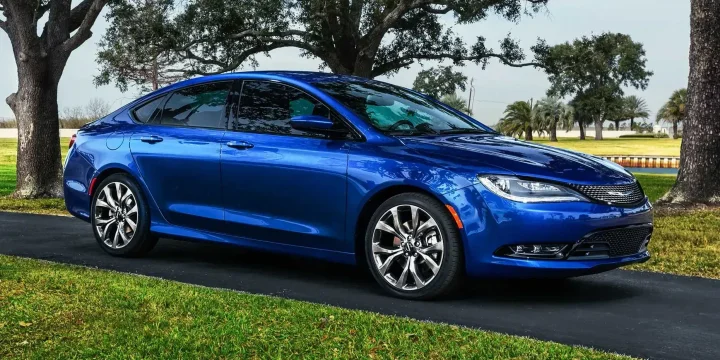 2015 Chrysler 200S AWD Automatic, 9-speed