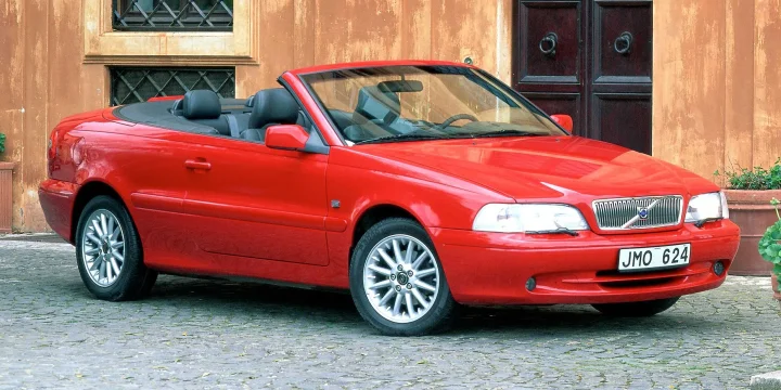 1998 Volvo C70 generation NC/NK