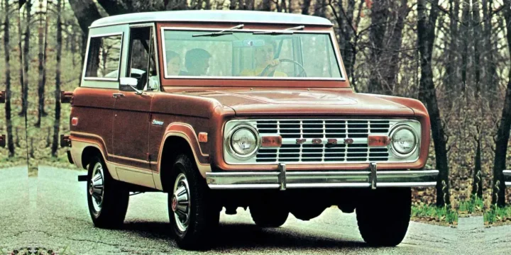 1973 Ford Bronco 3.3 4x4 Manual, 3-speed