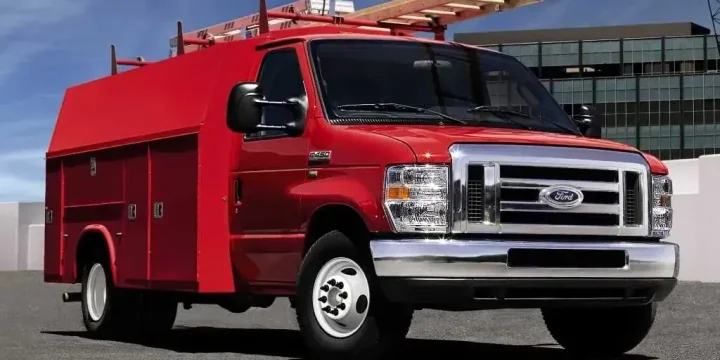 2017 Ford E-Series E-450 Super Duty 6.2 V8 PFI FFV TorqShift, 6-speed