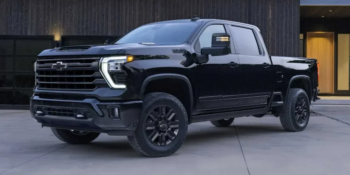 2024 Chevrolet Silverado HD 6.6 V8 Duramax 4WD Automatic, 10-speed