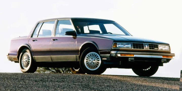1987 Oldsmobile 98 Ninety-Eight Regency Sedan
