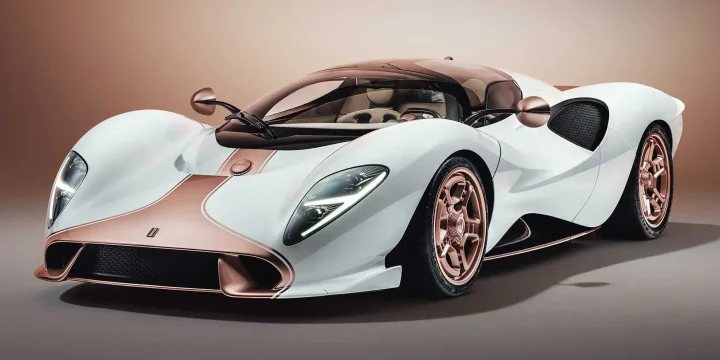 2025 De Tomaso P72 5.0 V8 Manual