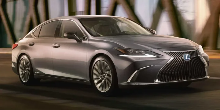 2018 Lexus ES 300h E-