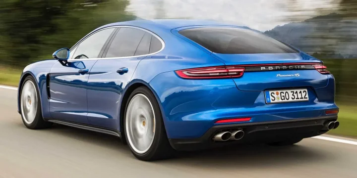 2017 Porsche Panamera 4S