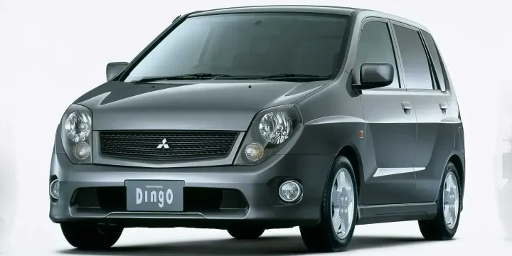 2000 Mitsubishi Dingo Aero