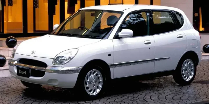 2000 Toyota Duet generation M100A