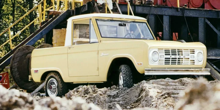 1969 Ford Bronco 2.8 4x4 Manual, 3-speed
