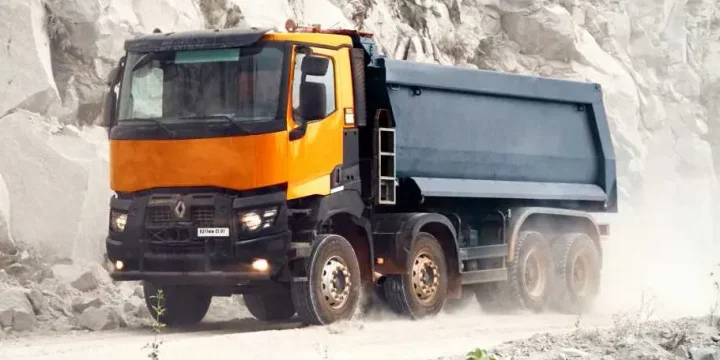 2013 Renault Trucks K520 8x4 Optidriver, 12-speed