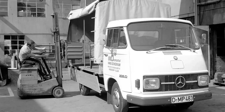 1970 Mercedes-Benz Harburger Transporter 206 D Chassis Cab