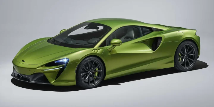 2021 McLaren Artura