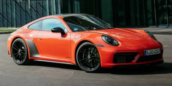 2022 Porsche 911 Carrera 4 GTS 2-seater