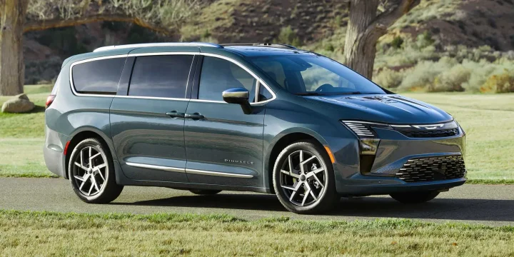 2027 Chrysler Pacifica 3.6 V6 AWD Automatic