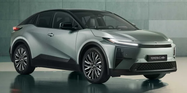 2025 Toyota C-HR 77 kWh AWD Single Speed